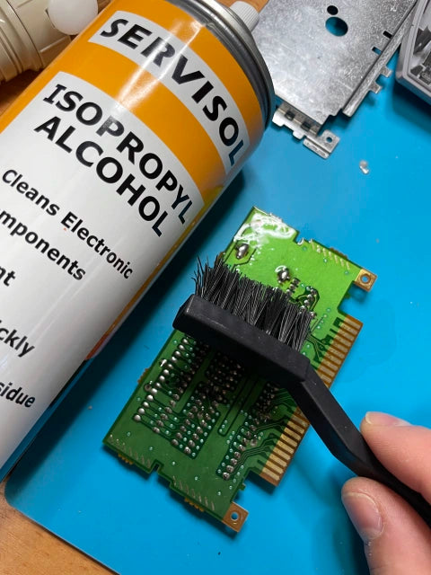 3 Ways to Clean a Nintendo 64 Cartridge