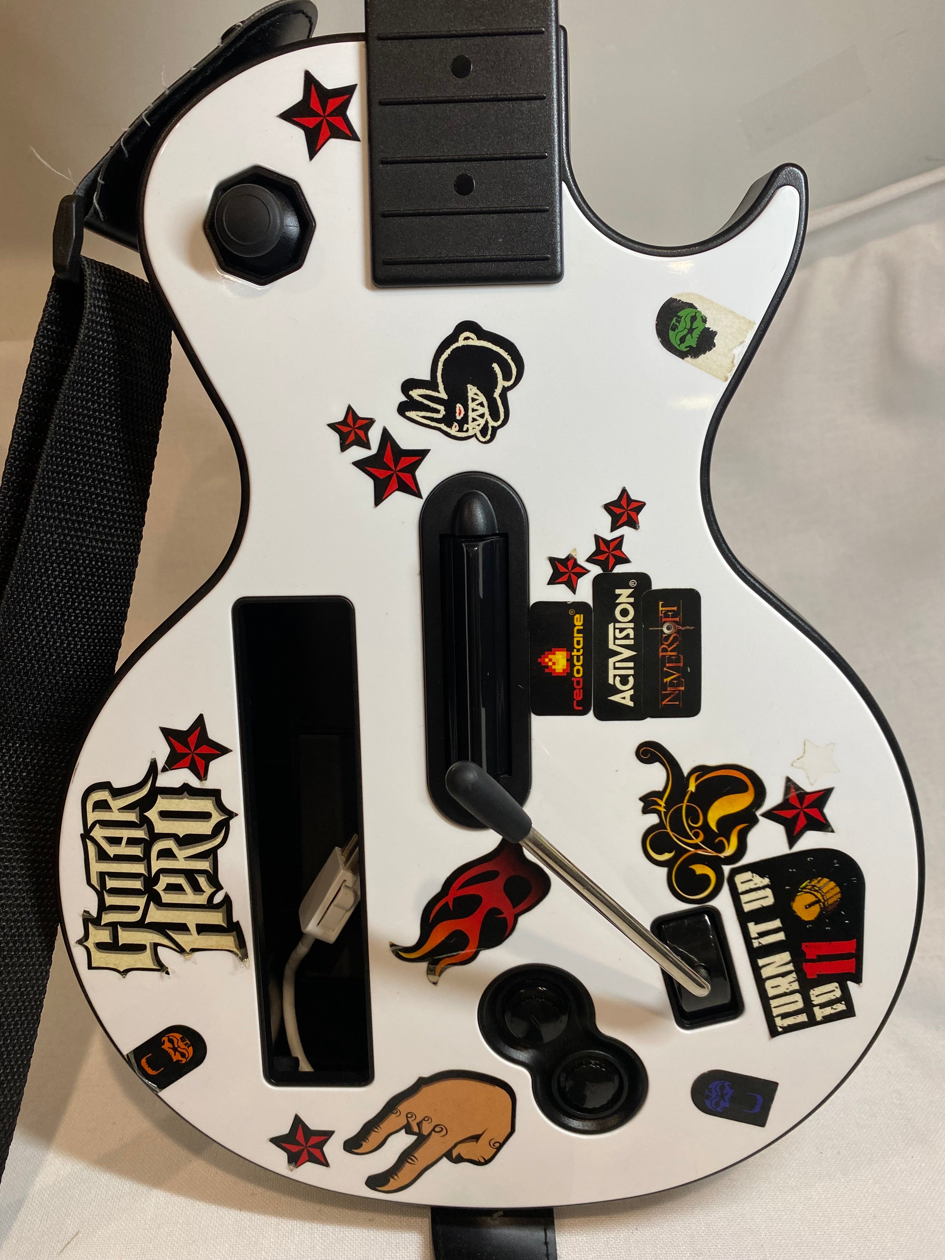 Controller | Nintendo Wii | Gibson White Guitar Hero Guitar